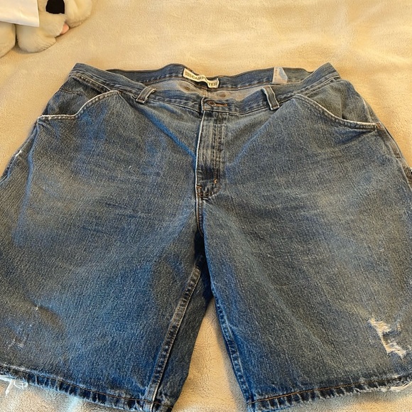 Men’s jean shorts. - Picture 1 of 8